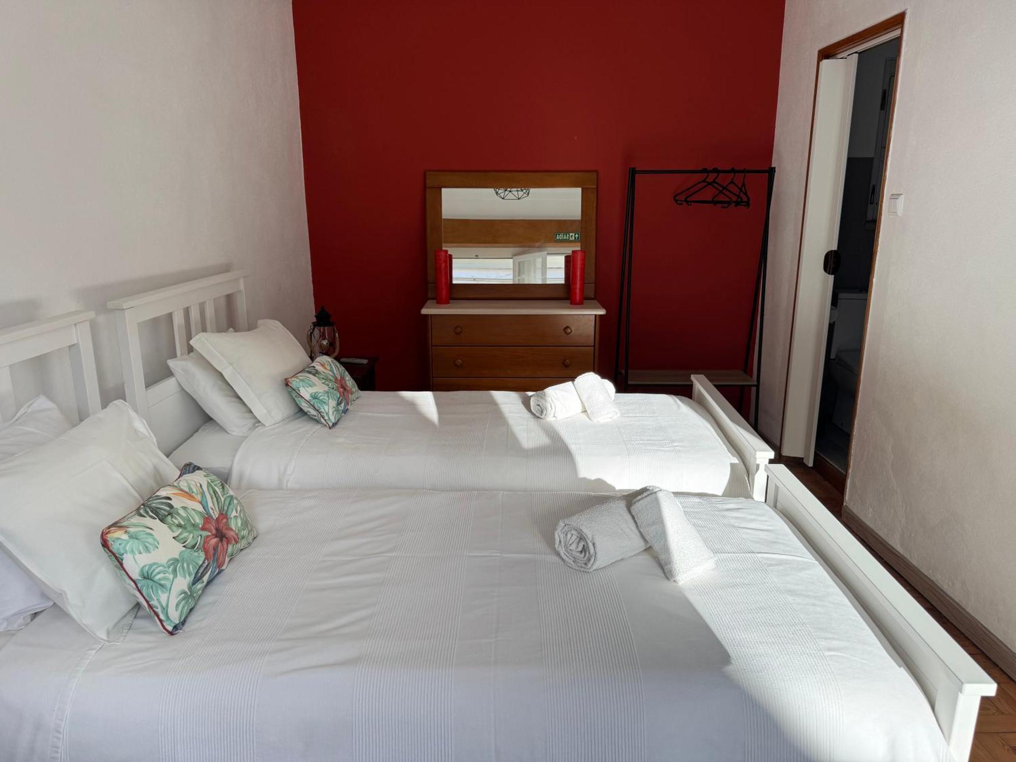 Foz Surfcamp Hotell Foz do Arelho Eksteriør bilde