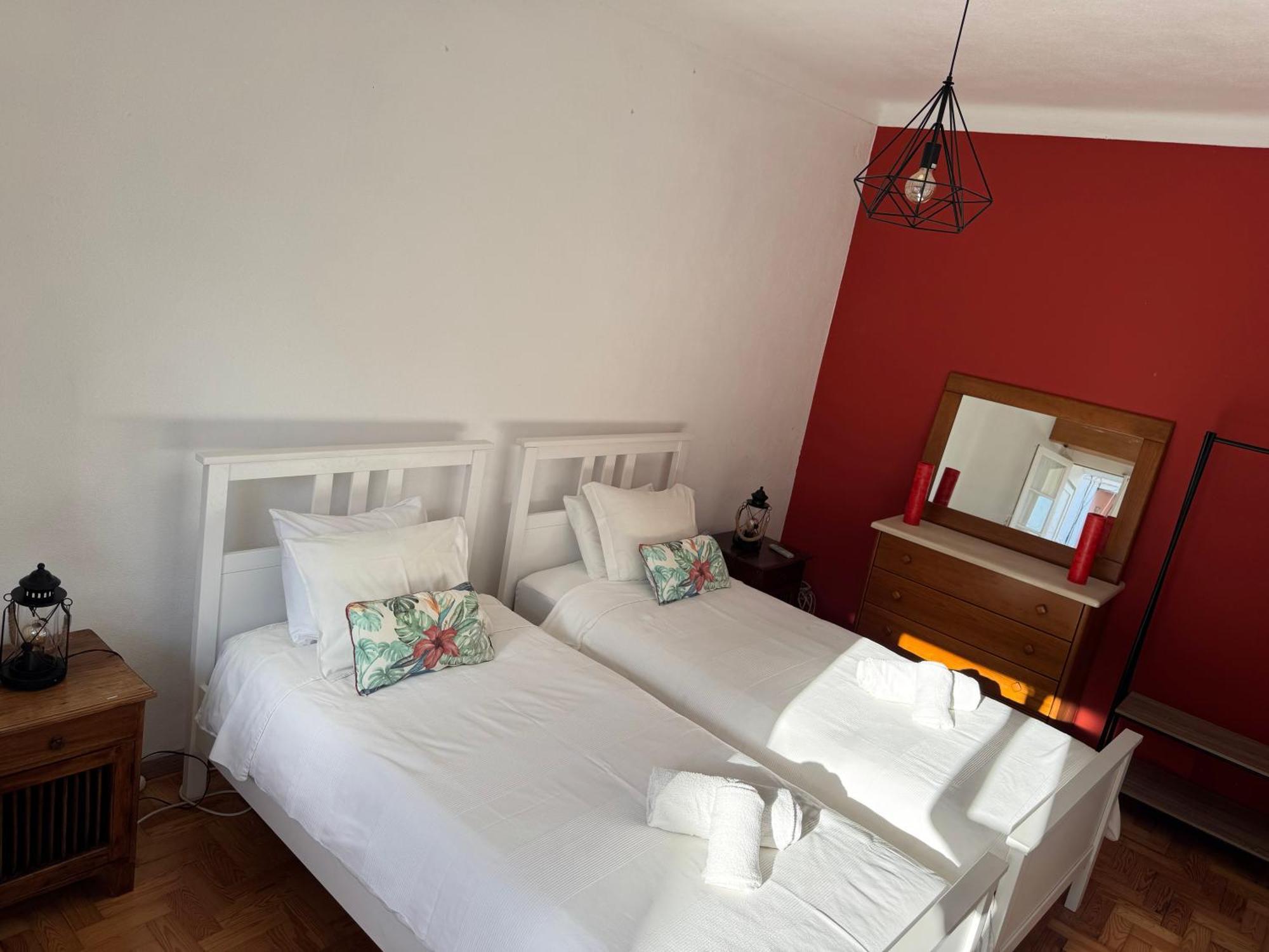 Foz Surfcamp Hotell Foz do Arelho Eksteriør bilde